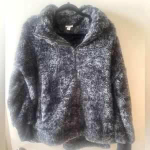 LuLaRoe Nancy Pullover fleece sweater